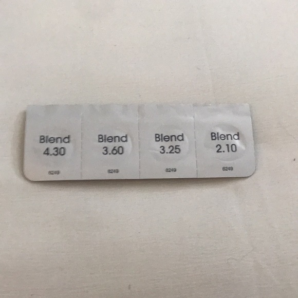 ⚡️FINAL PRICE⚡️ Beauty Blender Bounce Foundation Sample Card - Picture 4 of 5